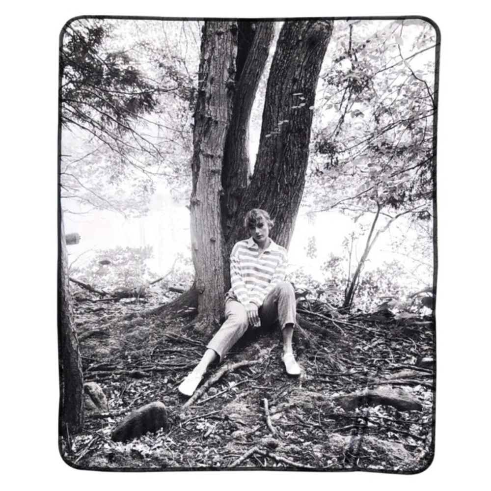 Rare Taylor swift x Capitol one folklore fleece blanket